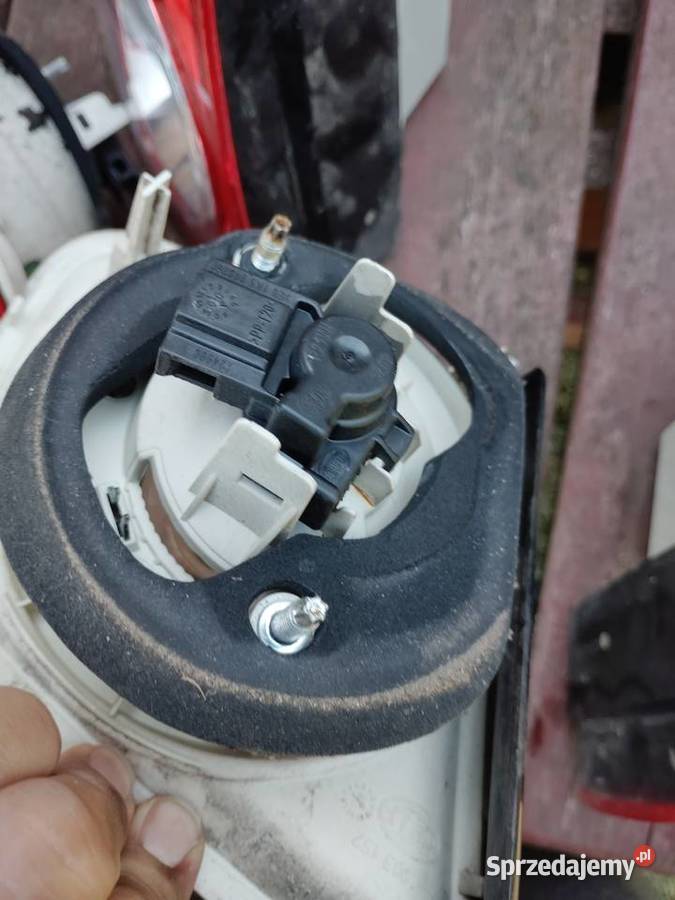 Lampy tylnie VW Jetta V KOMPLET osobowe Międzychód sprzedam