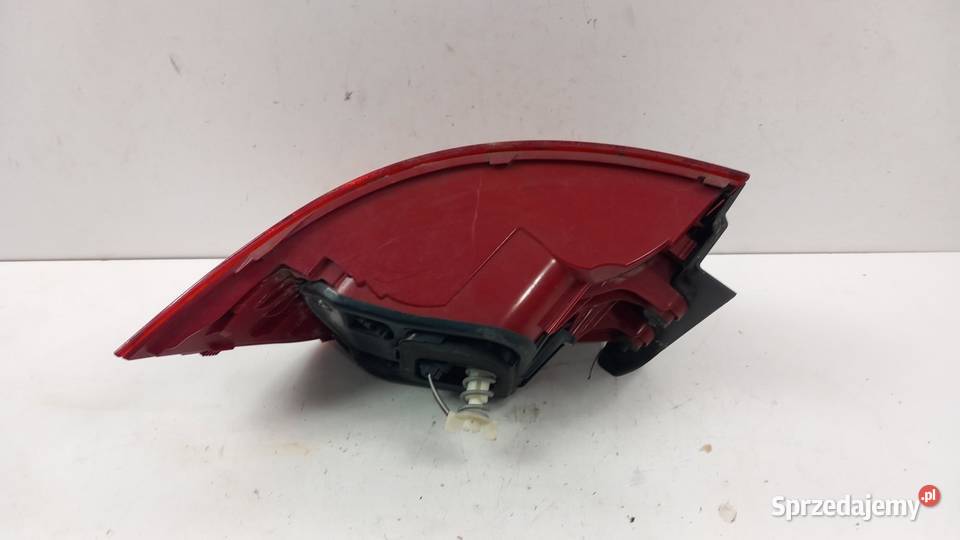 VW PASSAT B7 SEDAN LAMPA TYŁ LEWA Zbierkowo
