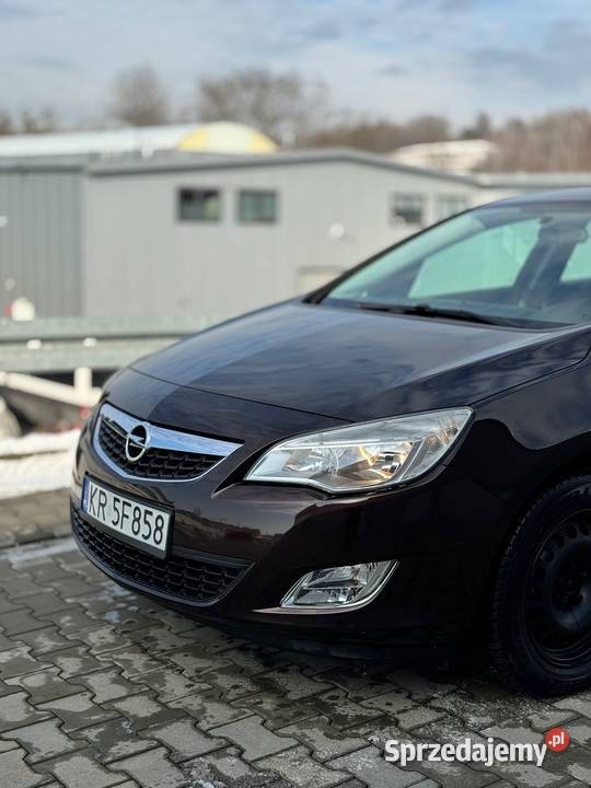 Opel Astra J 14 Turbo 140 Cosmo nieuszkodzony Kraków