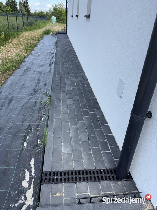 Układanie kostki brukowej usługi brukarskie