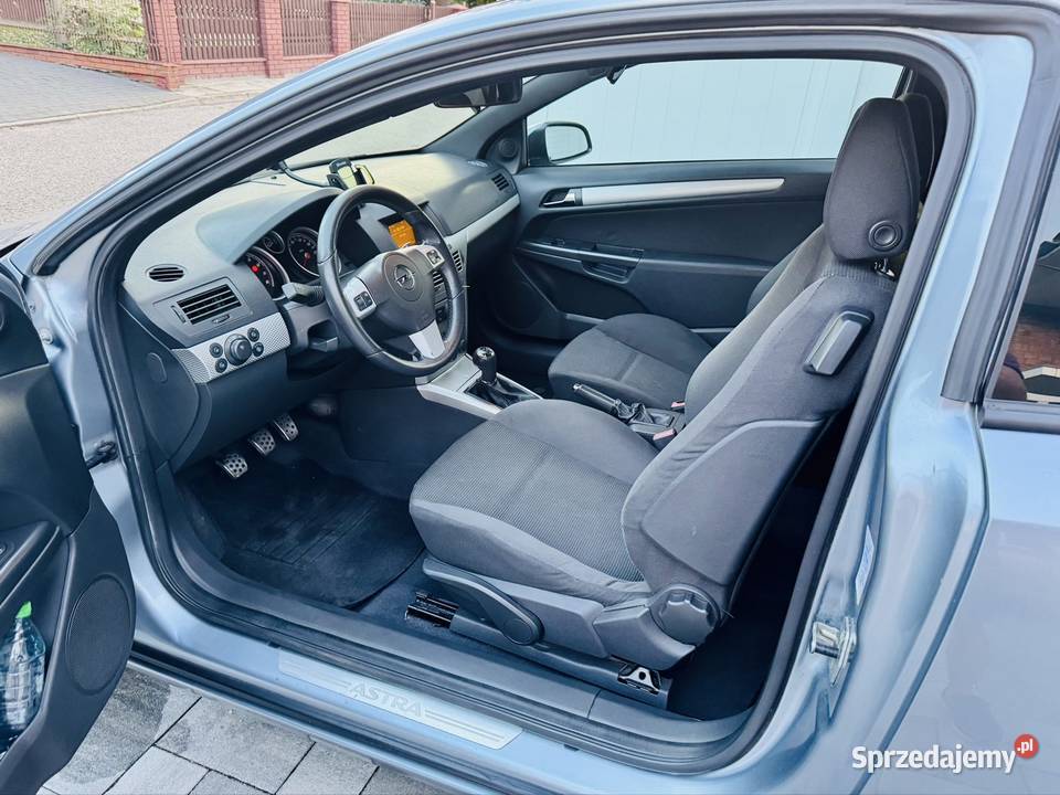 Opel Astra GTC Astra Mielec