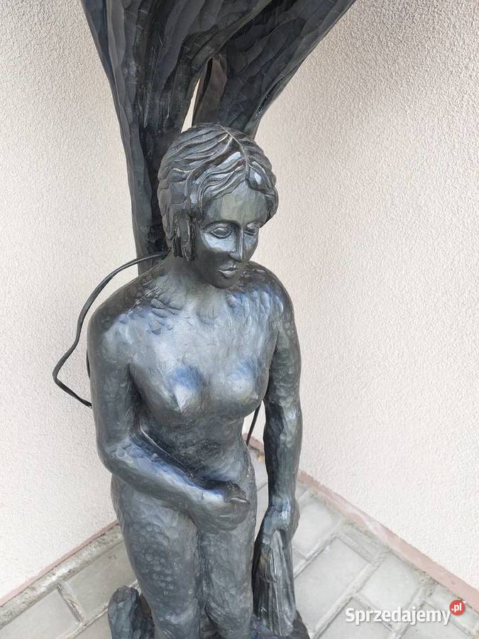 Nietuzinkowa klimatyczna lampa podłogowa Tczew