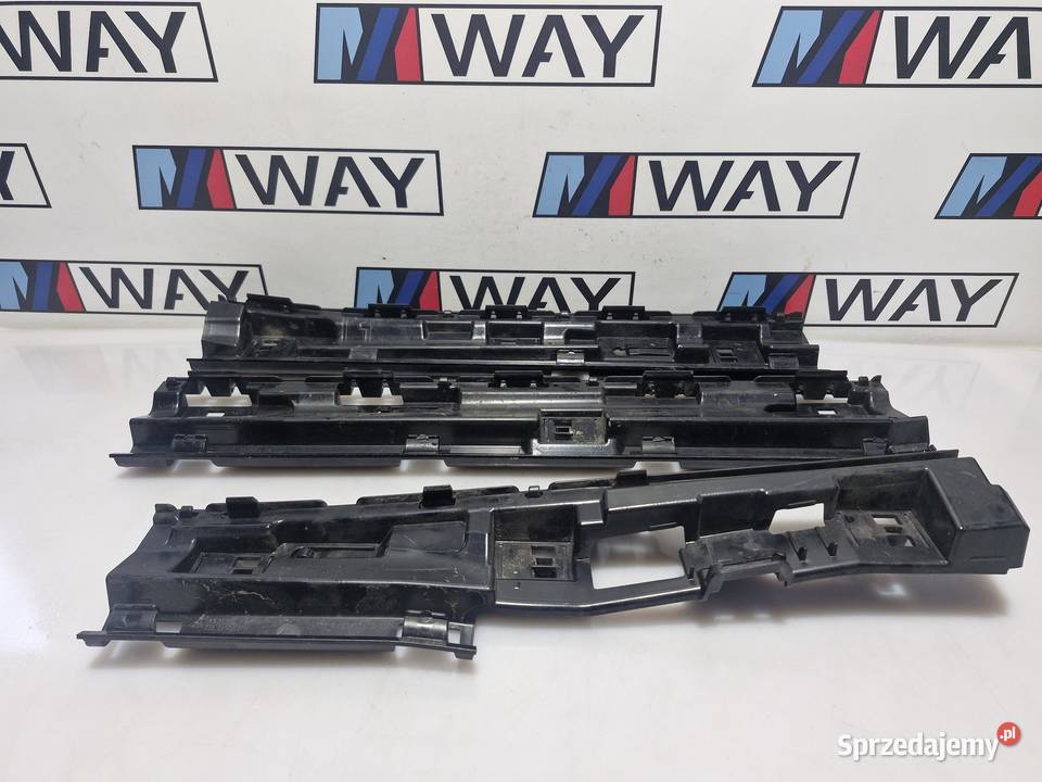 BMW X1 F48 ŚLIZGI LISTWY PROGOWE LEWA STRONA KPL Odblaski