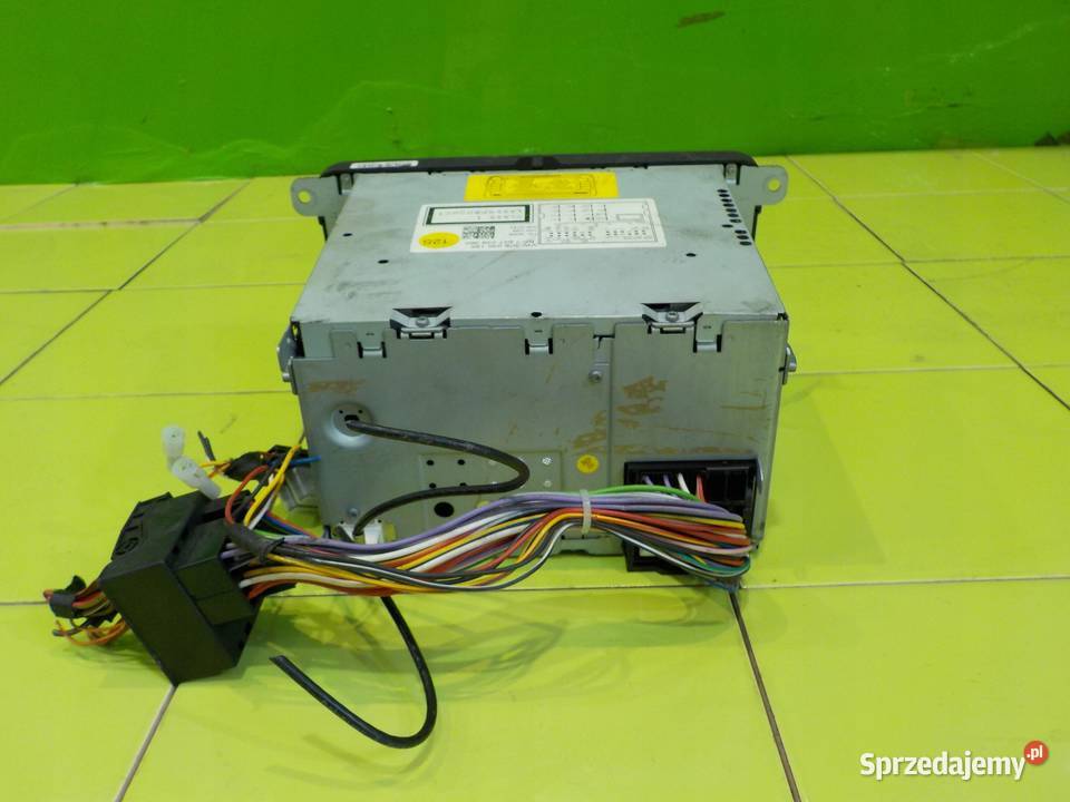 VW TOURAN I LIFT 20 TDI 09r radio CD 3C8035195 Suków