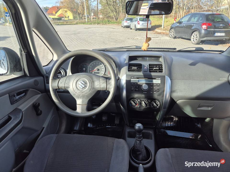 Suzuki SX4 165 15 benzyna 99 Nie zgnity Sprawny garażowany SX4 śląskie Bujaków