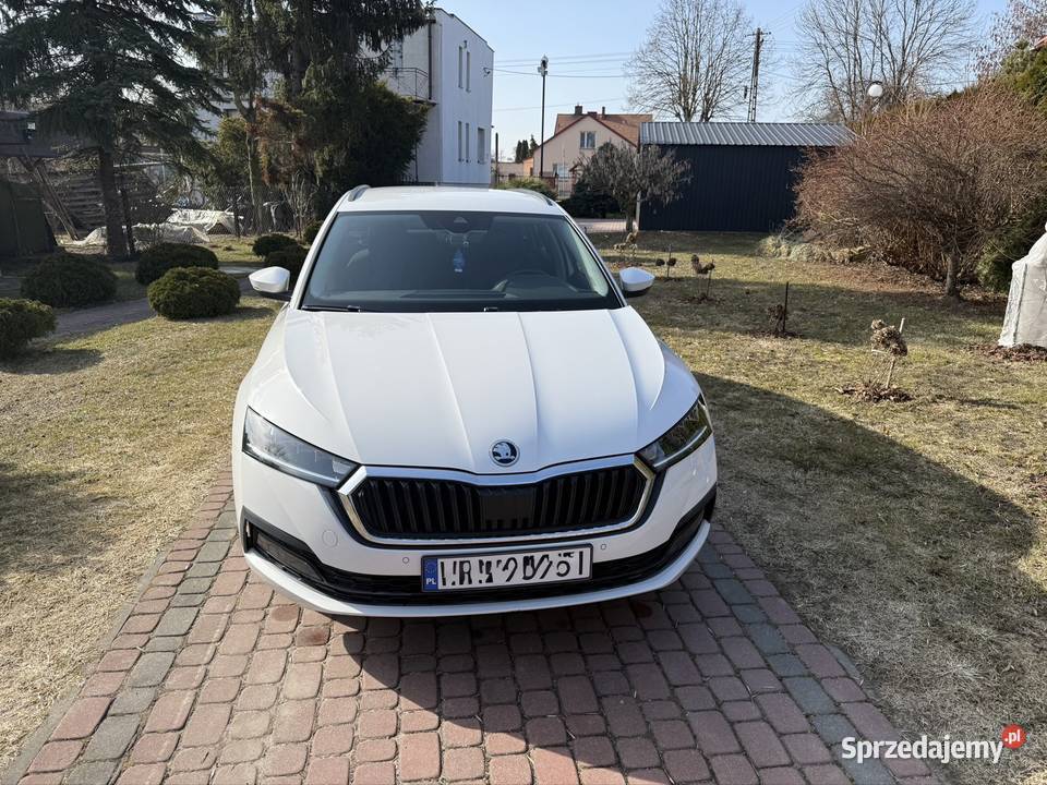 Skoda Octavia 15 tsi prywatna biały sprzedam
