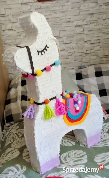 Piniata Lama Uwieliny