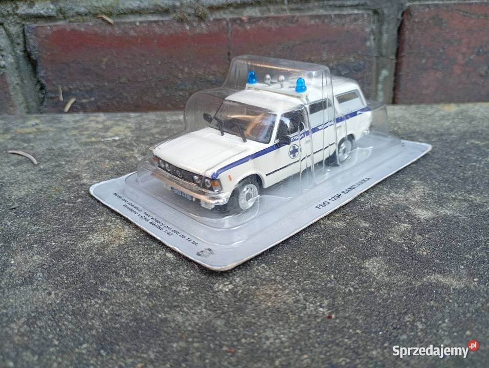 FIAT 125P SANITARKA kultowe auta PRL model 143 Warszawa