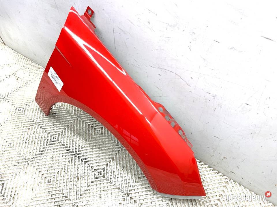 BŁOTNIK PRAWY PRZÓD FORD FOCUS III Hatchback