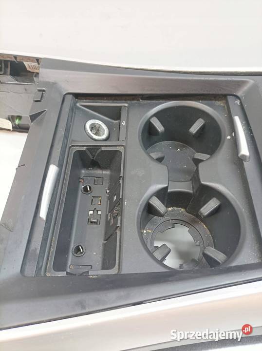 TUNEL ŚRODKOWY PODŁOKIETNIK Bmw X5 II 20062013 Rok produkcji 2008 sprzedam