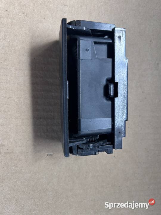 Popielniczka drzwi Audi a6 c6 4b0857406 Grudziądz