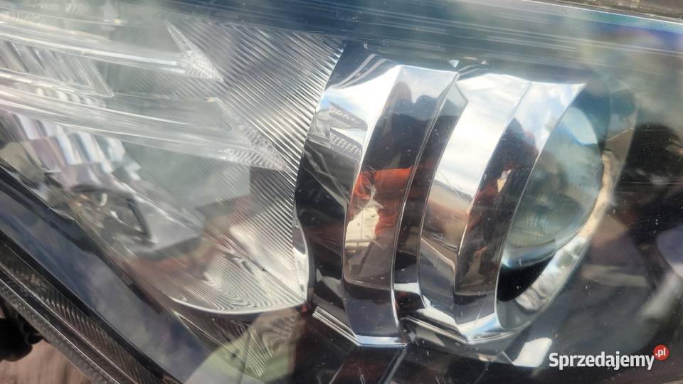 TOYOTA AURIS II LIFT REFLEKTOR PRAWY LAMPA PRAWA Ruda Śląska