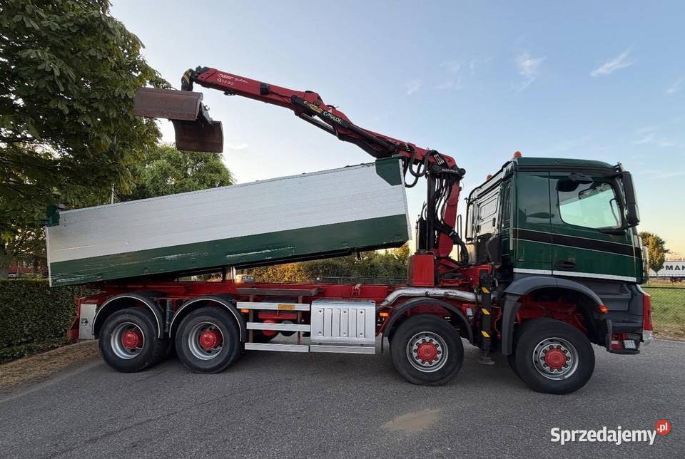 Mercedes wywrotka 8x8 z dzwigiem klimatyzacja Warszawa