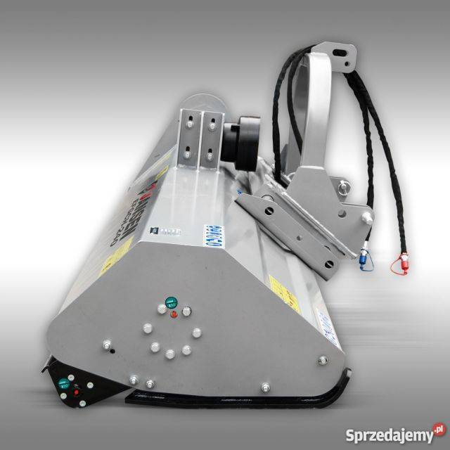 Przesuwna hydraulicznie kosiarka bijakowa 240 Izdebki