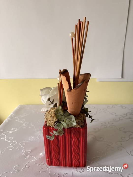 Kompozycja Kwiatowa w Ceramicznej Donicy Rojek Kompozycje kwiatowe Czerwionka-Leszczyny