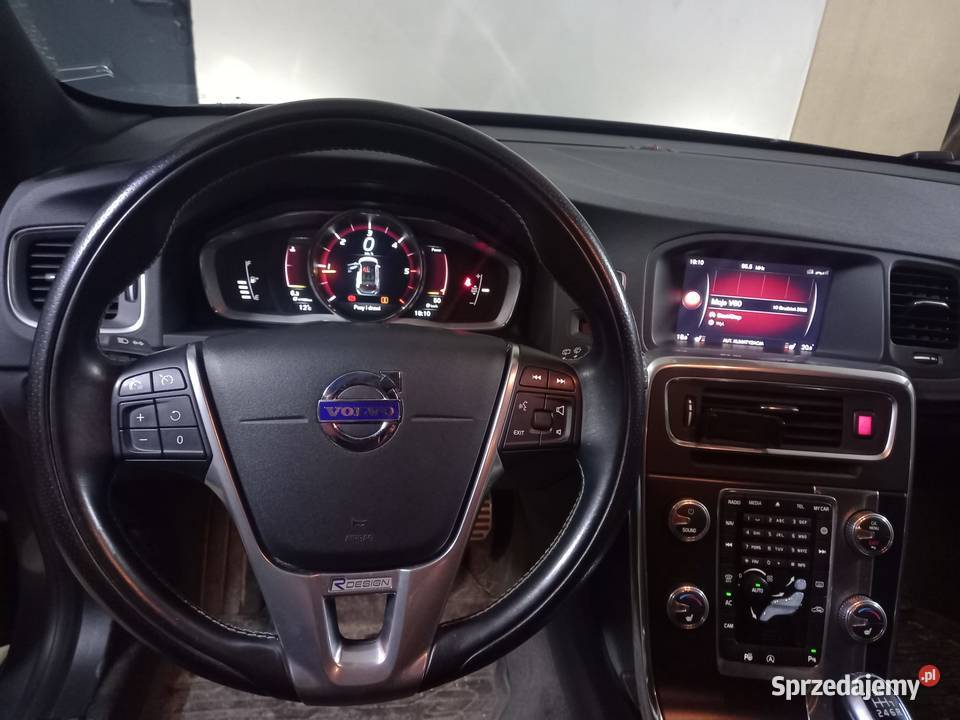 Sprzedam piękne Volvo V60 R DESIGN 1969cm3 Witkowice