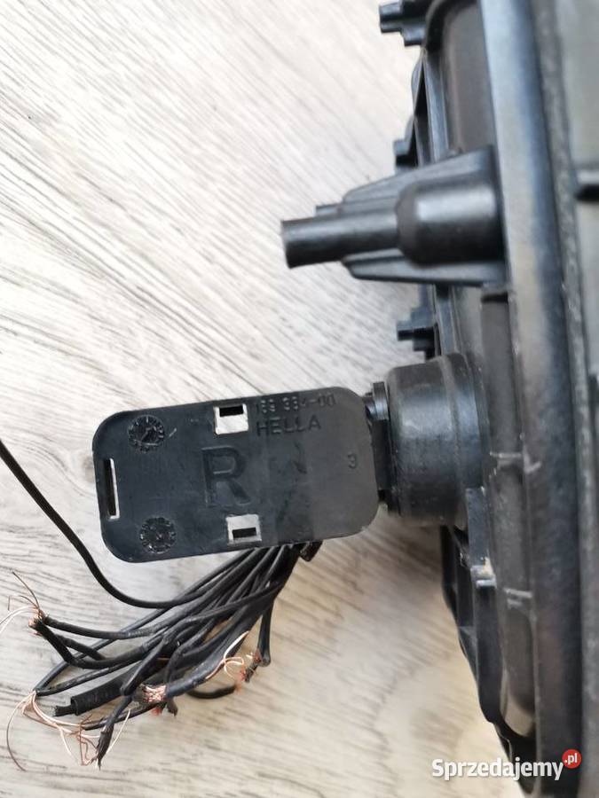 PORSCHE PANAMERA 970 PRAWA ZAŚLEPKA LAMPY PRZÓD osobowe Międzychód