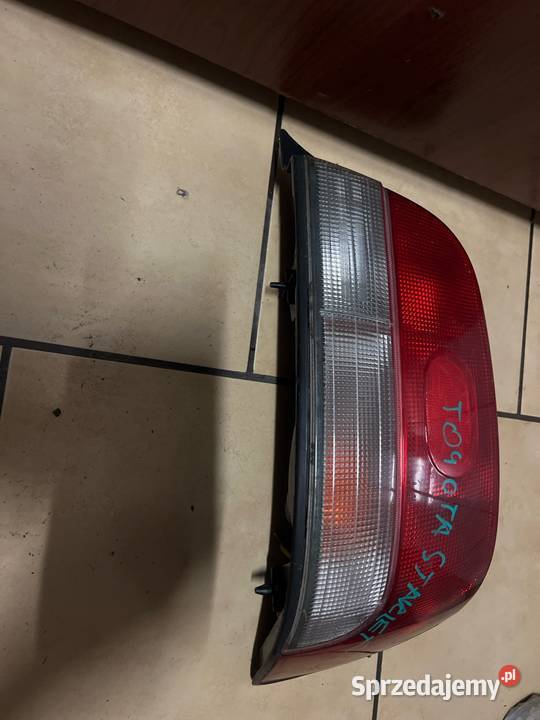 Lampa tyl prawa toyota starlet Margonin