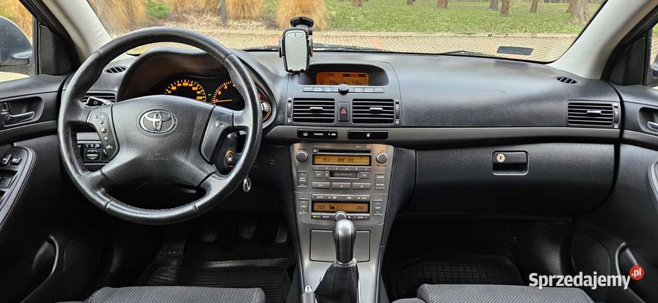 Toyota Avensis SOL 2005r 18 VVTI 129 kombi stan