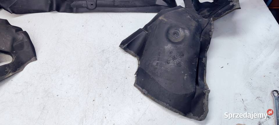 WYGŁUSZENIE ŚCIANY GRODZIOWEJ AUDI A3 8P osobowe Przystajń sprzedam