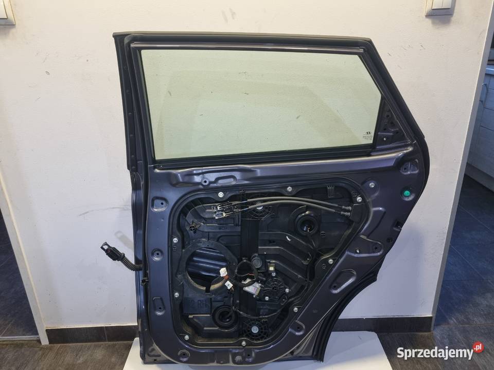 KOMPLETNE DRZWI PRAWY TYŁ Z3G HYUNDAI TUCSON III osobowe Drzwi Skierniewice sprzedam