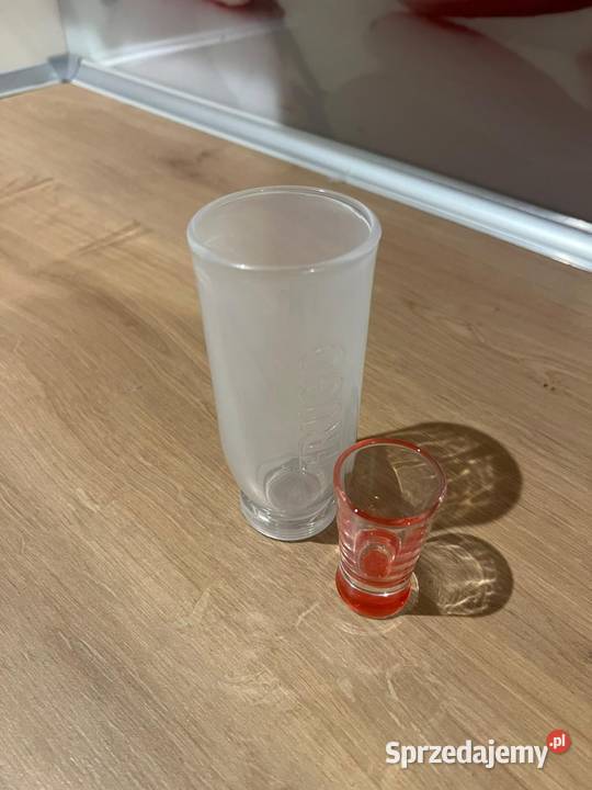 Nowy Kubek Frugo i jeden mały kieliszek Gdańsk