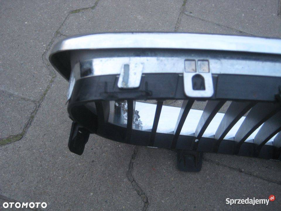BMW 1 E87 E88 LIFT 0711R ATRAPA GRILL Rakoniewice