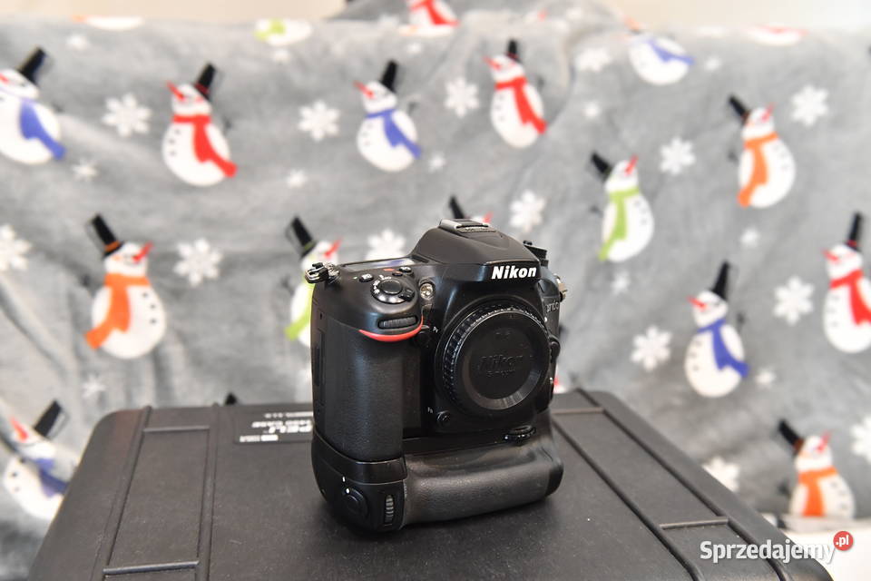 sprzedam Nikon D7100 z przebiegiem 6127 świętokrzyskie Mniów