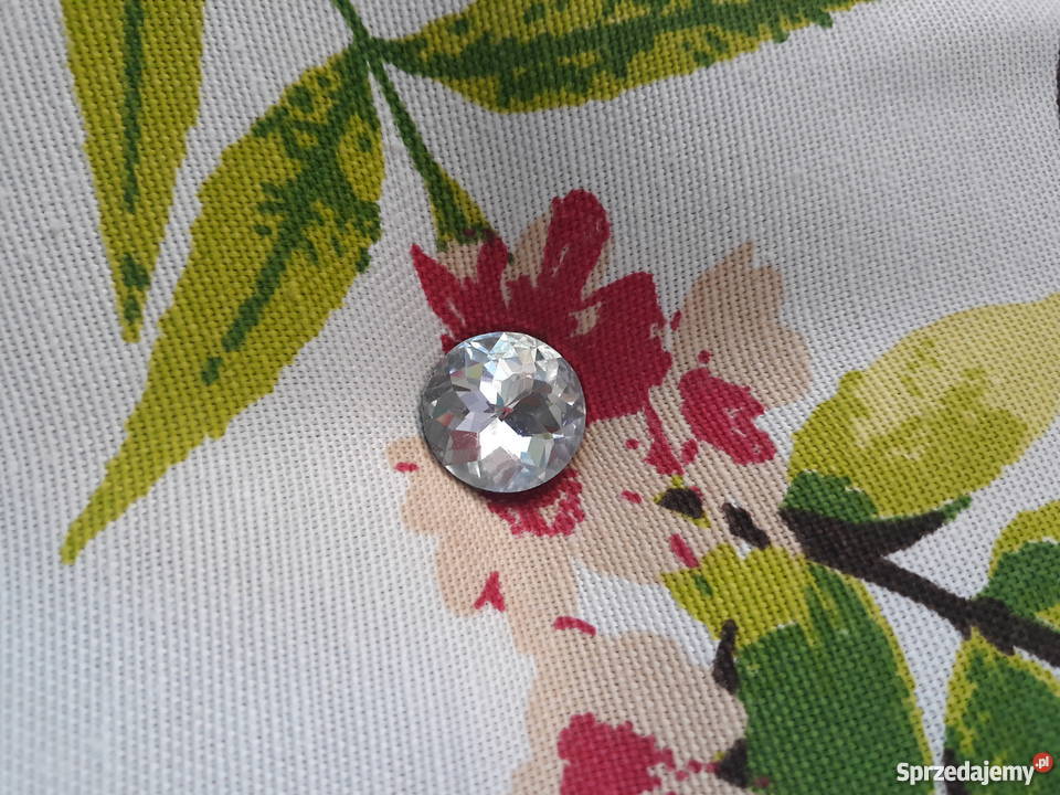 Ludwikowski stylowy fotel biały z cyrkoniami