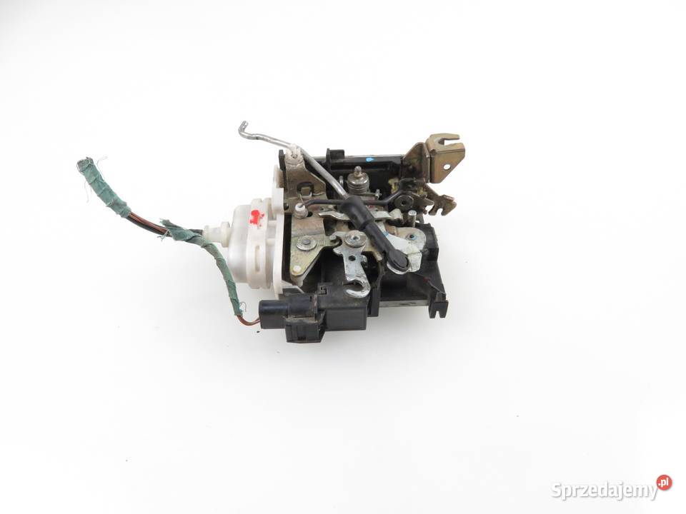 ZAMEK PRAWY PRZEDNI VW PASSAT B5 8L1837016A