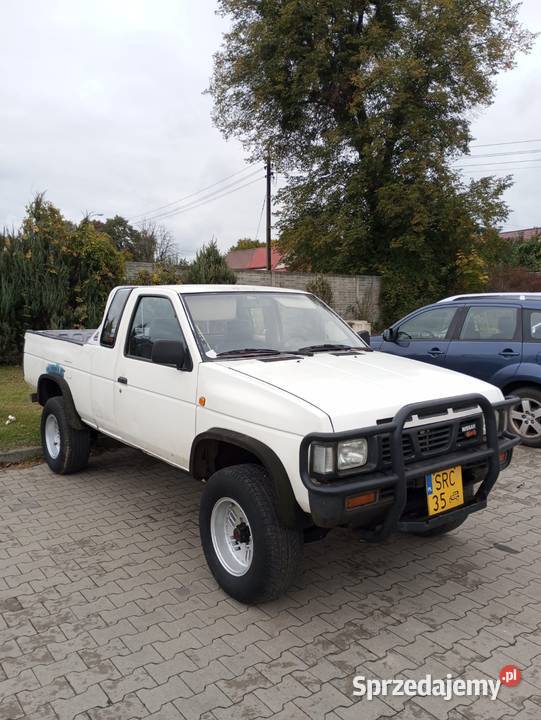 Nissan King kabpikup 4x4 zabytek żółte blachy Pickup Wrocław