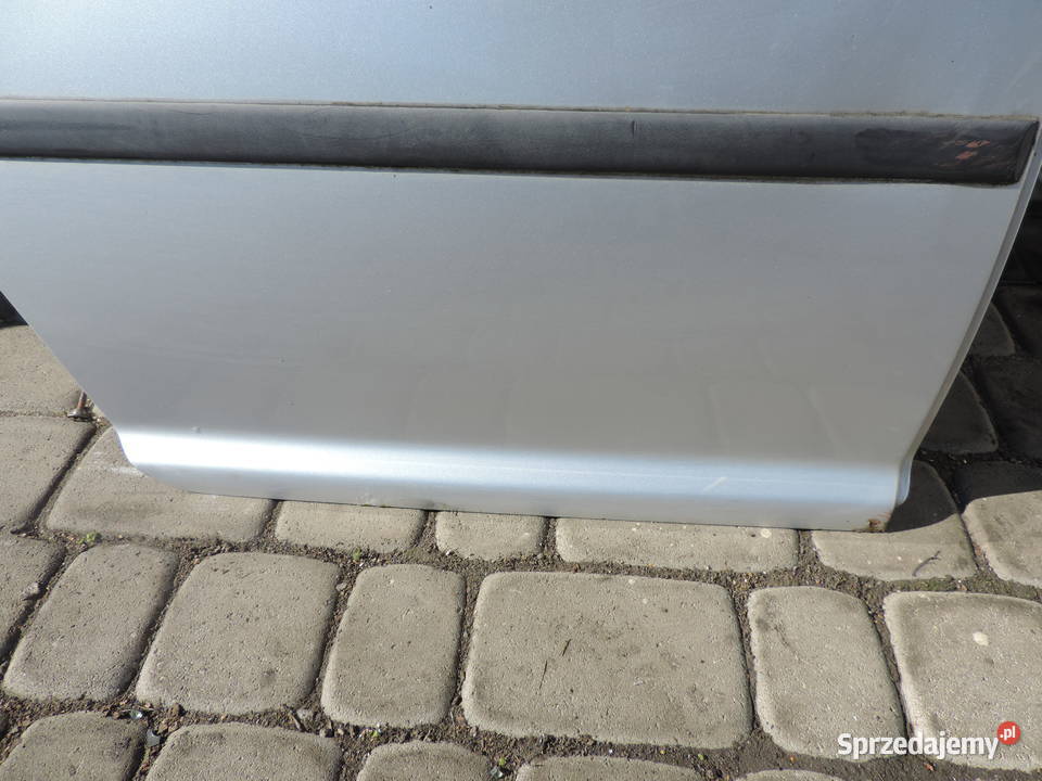 VOLKSWAGEN GOLF IV 5D DRZWI PRAWY TYŁ LA7W Nowy Sącz sprzedam