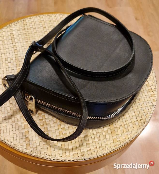 Mała ale pakowna TOREBKA skórzana czarna prawie 7cm Lublin