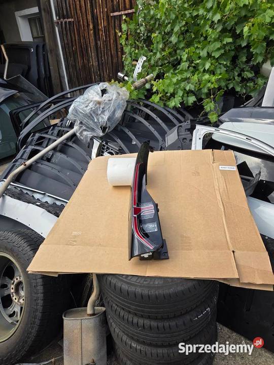 Lampa lewa lewy tył tylna VW Caddy V 2K7945207E