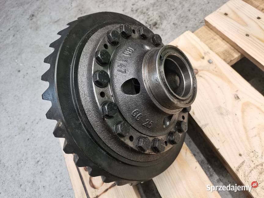 Valtra T213 Versu Środek mostu TB0147 Wilkowo sprzedam