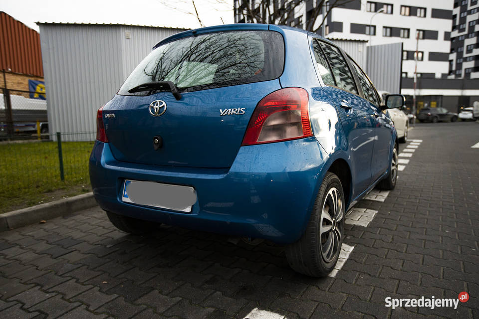 Piękna Niebieska Toyota Yaris 1.3 Opony Zima + Lato 2