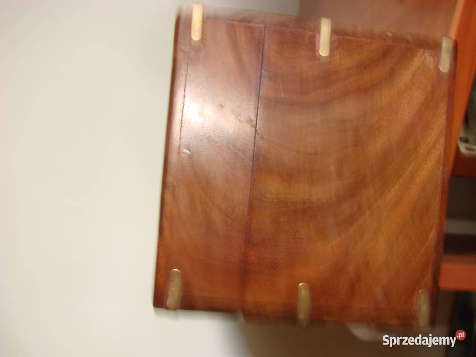 drewniane pudełko na butelke sprzedam