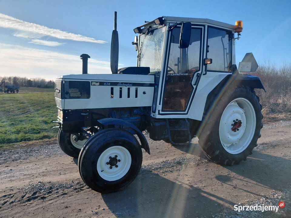 Traktor Lamborghini 674 Buśno