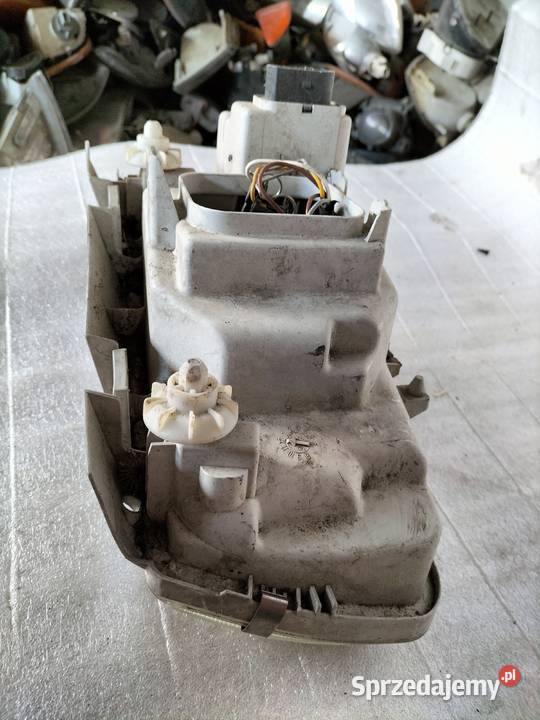 VW POLO 6N LAMPA PRZEDNIA PRAWA 96249600 Kamień-Kolonia