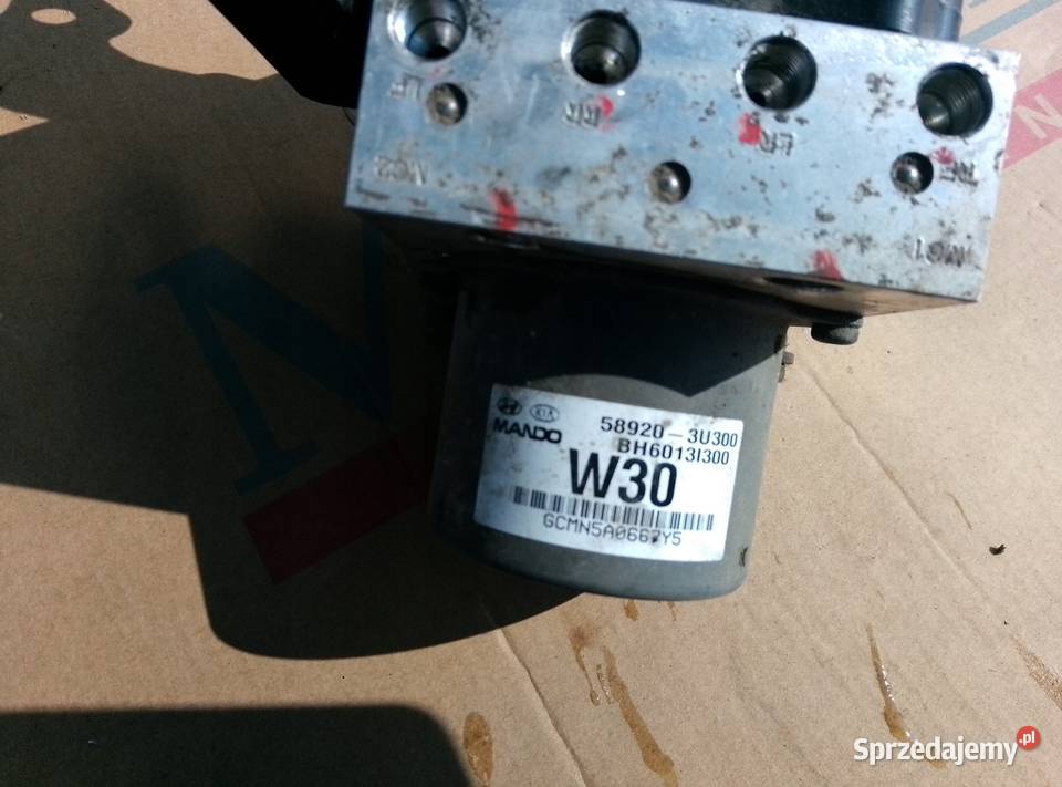 POMPA STEROWNIK ABS 589203U300 KIA SPORTAGE 3 osobowe Barłogi sprzedam