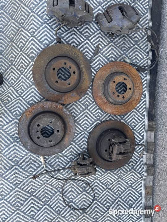 Hamulce E9X 348 mm komplet osobowe Tarcze hamulcowe Stalowa Wola sprzedam