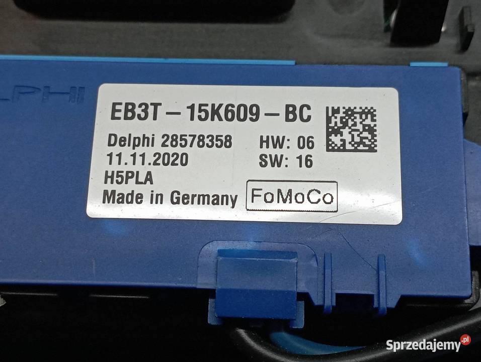 LAMPKA PODSUFITKI EB3T15K609BC Lincoln Navigator Rok produkcji 2021