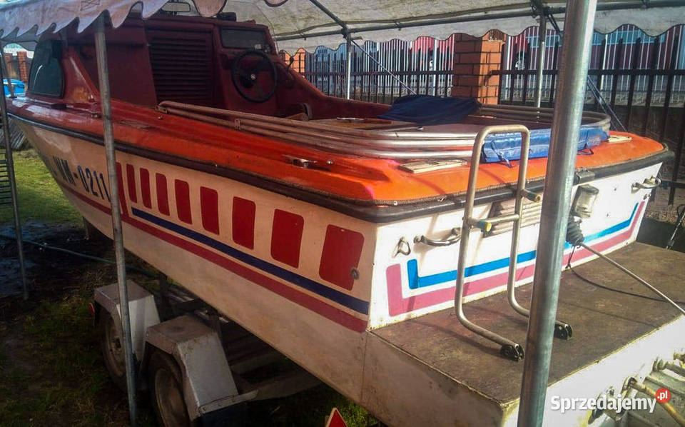 Łódź motorowa na zamówienie napęd strugowy V6 Opacz-Kolonia