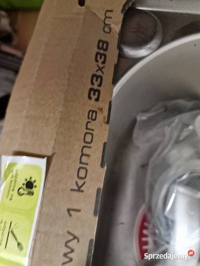 Zlewozmywak 33x38 z syfonem Wałbrzych