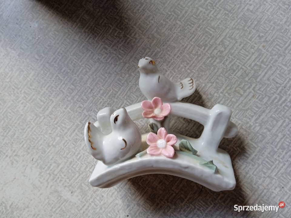 Dwie porcelanowe figurki gołębie i łabędź wielkopolskie Koźminek