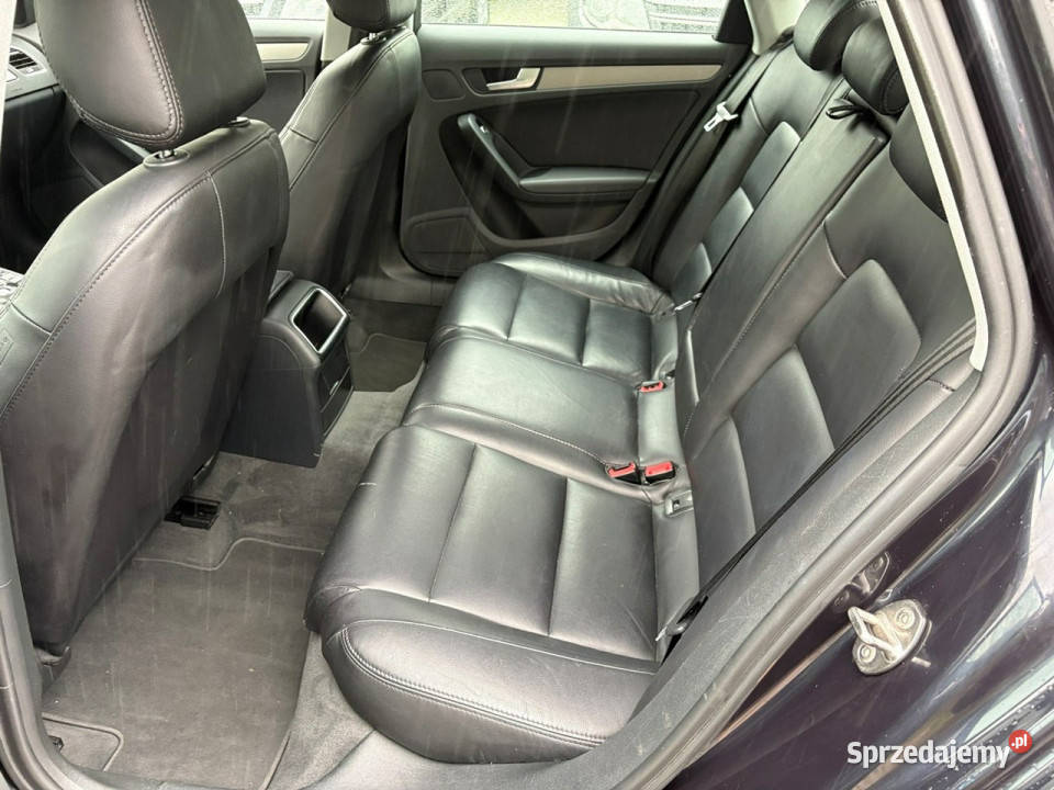Audi A4 sedan 18 benzyna 170 Xenony Skóry Lipówki