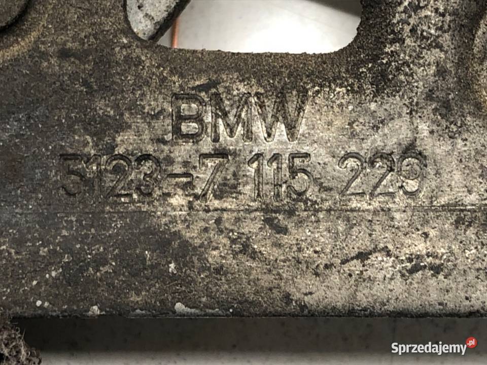 ZAMEK MASKI PRAWY BMW E61 Kombi 7115229 0410