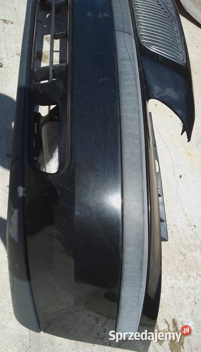 ZDERZAK PRZOD VOLVO V70 II kolor czarny 01926 Ciarka sprzedam