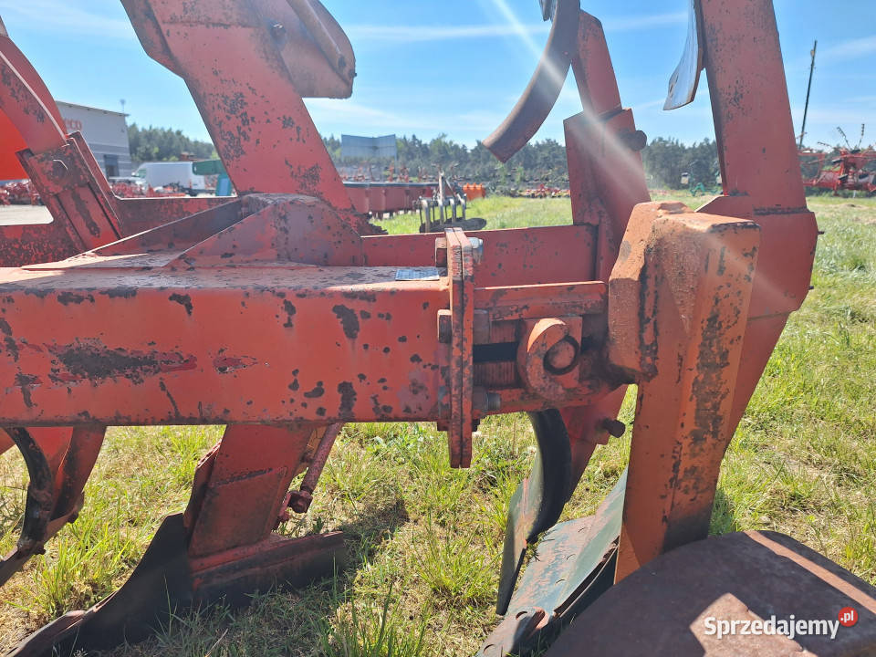 Pług obrotowy NAUD 4 skibowy model 49600 RN02 Szlachcin