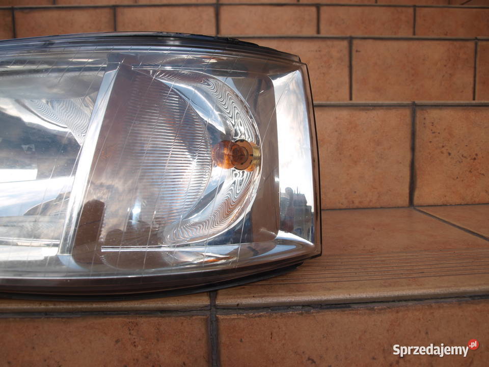 VW Transporter T5 lampa lewa przód 2003 2009r Kalisz